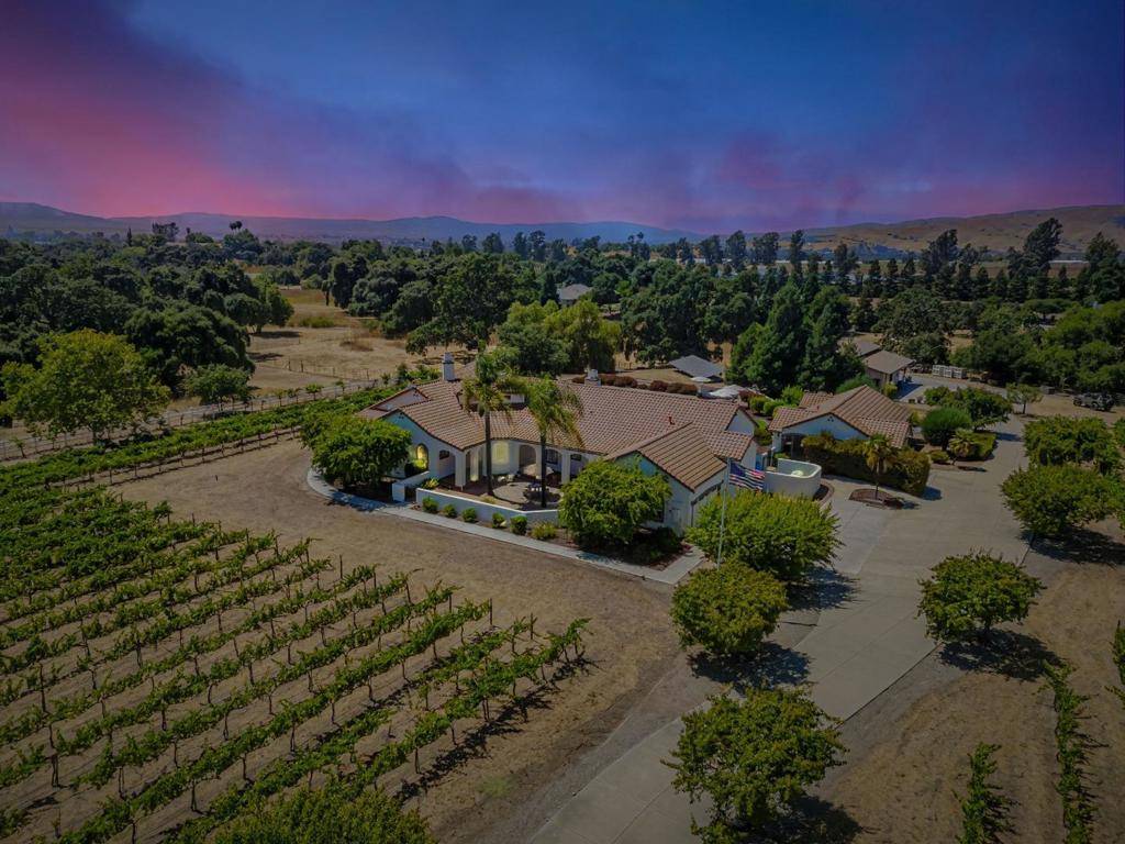Hollister, CA 95023,1152 Little River DR