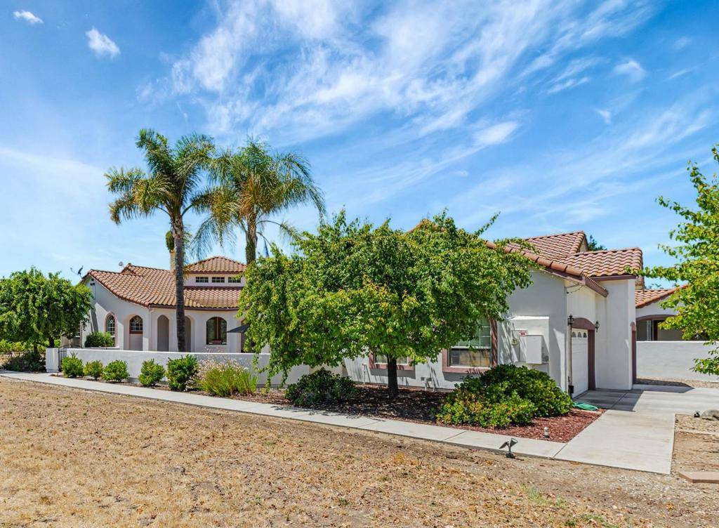 Hollister, CA 95023,1152 Little River DR
