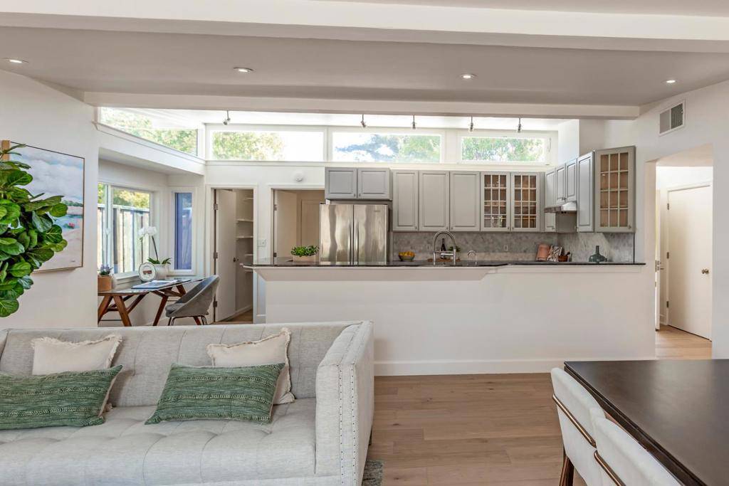 Palo Alto, CA 94303,2842 Greer RD