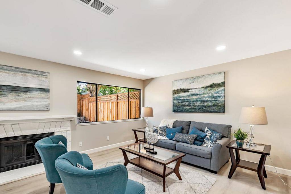 Gilroy, CA 95020,751 Williamsburg WAY