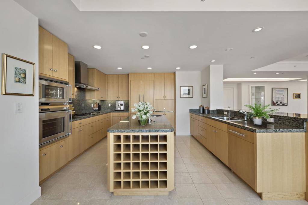 San Francisco, CA 94103,765 Market St. #PH3A