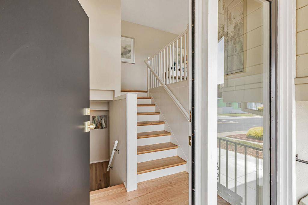 South San Francisco, CA 94080,449 Alta Vista DR