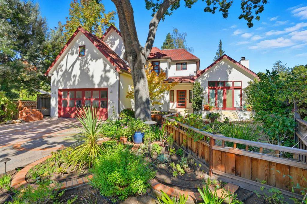 Palo Alto, CA 94303,881 Northampton DR