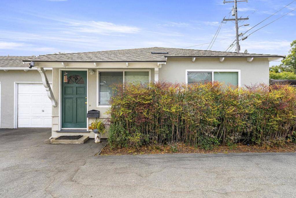 East Palo Alto, CA 94303,1831 Woodland AVE