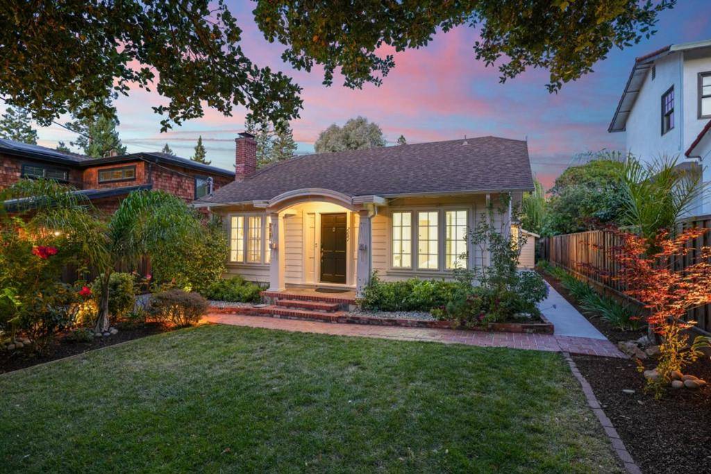 Menlo Park, CA 94025,2061 Valparaiso AVE