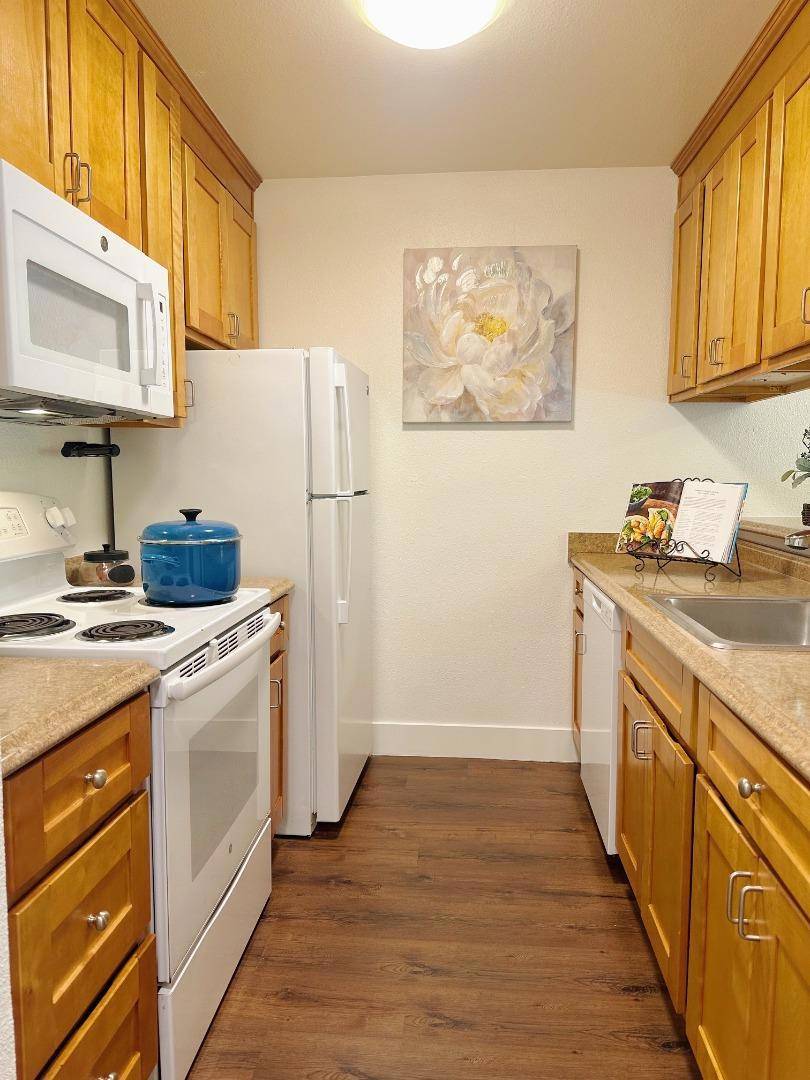 San Bruno, CA 94066,8129 Shelter Creek LN