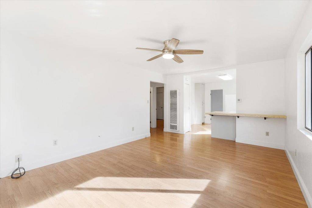 Capitola, CA 95010,522 Oak DR