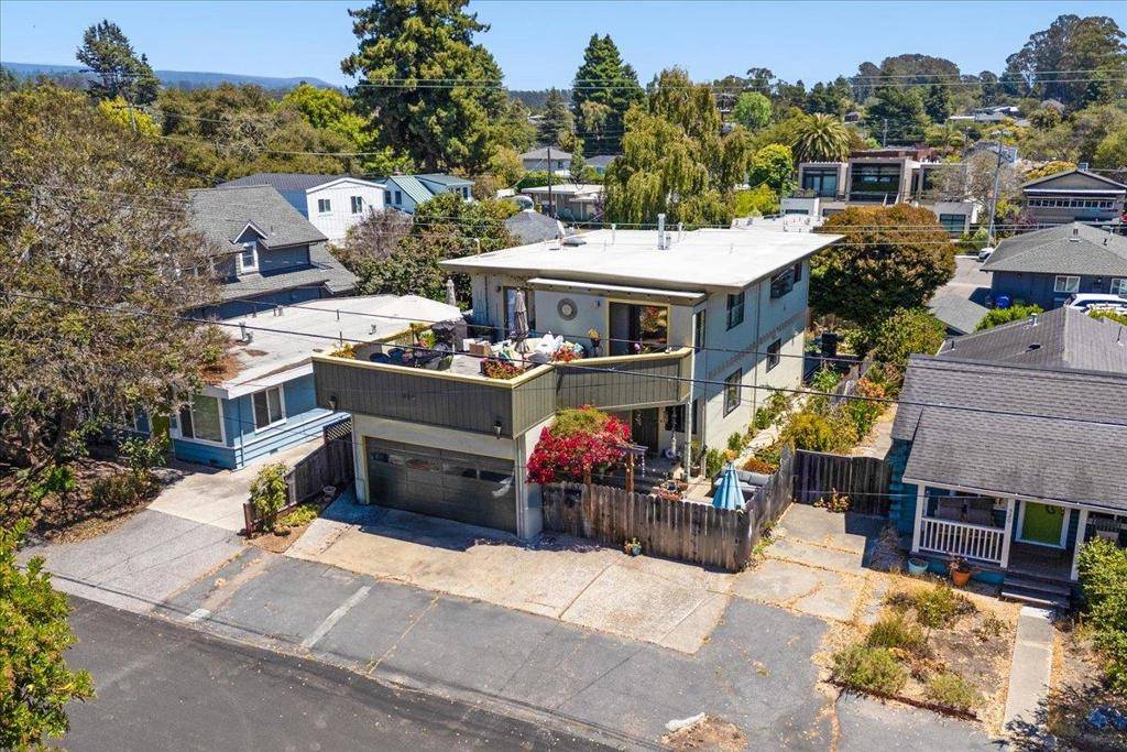 Capitola, CA 95010,522 Oak DR