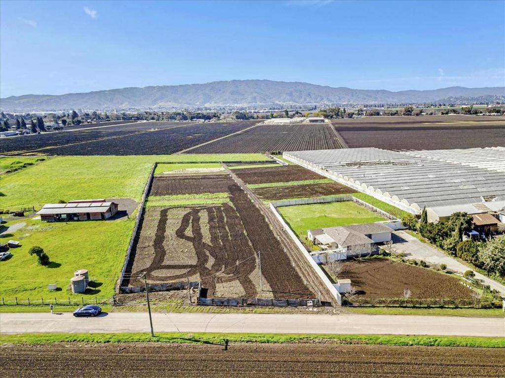 Gilroy, CA 95020,7381 Furlong AVE