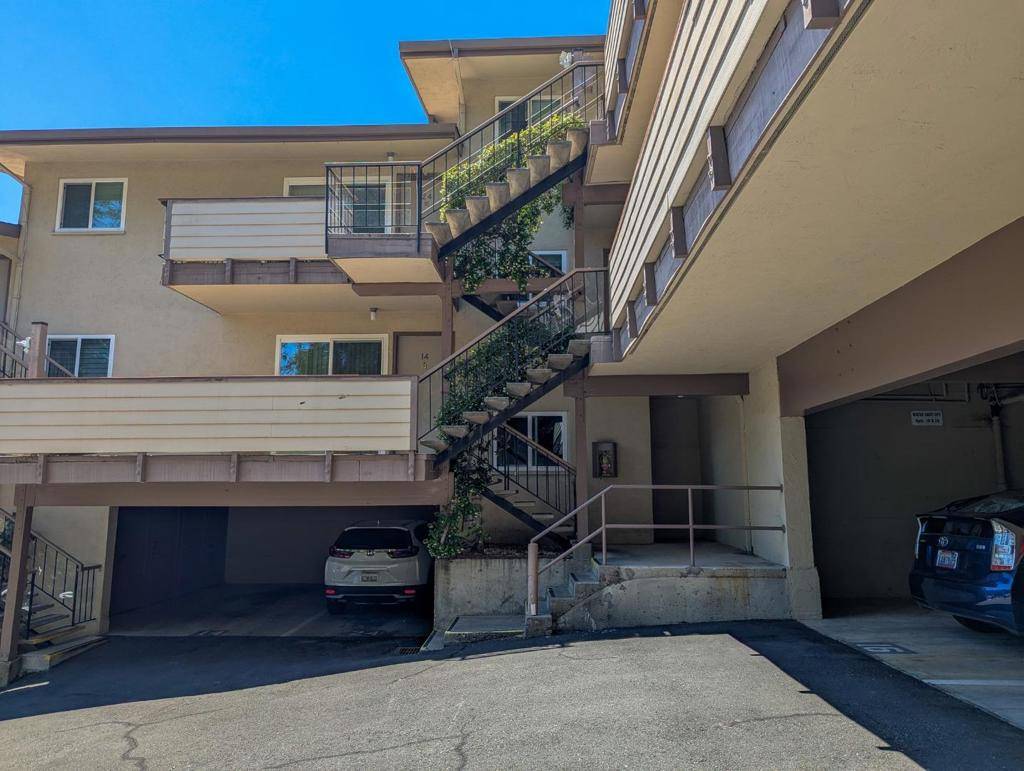 Moraga, CA 94556,327 Rheem BLVD