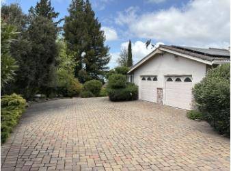 Los Altos Hills, CA 94022,27000 Almaden CT