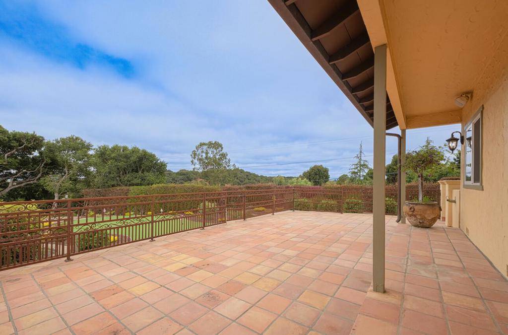 Salinas, CA 93907,10883 Assisi WAY