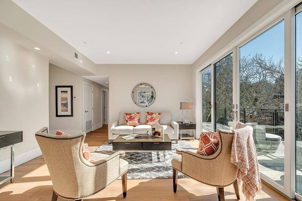 San Carlos, CA 94070,1667 San Carlos AVE #301