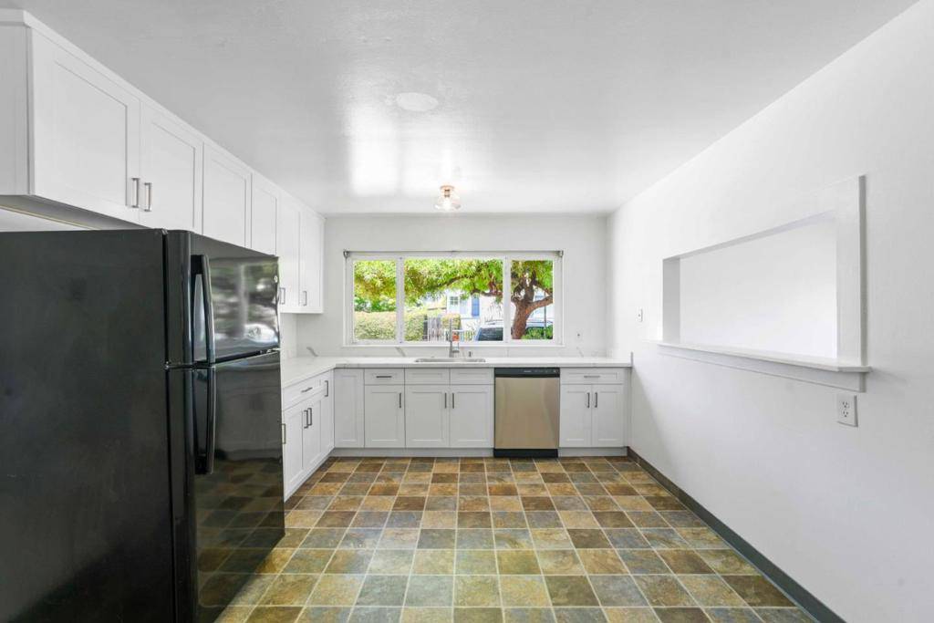 San Mateo, CA 94402,1002 S Delaware ST