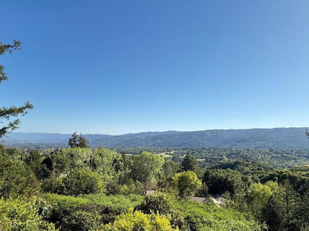 Redwood City, CA 94062,711 W California WAY