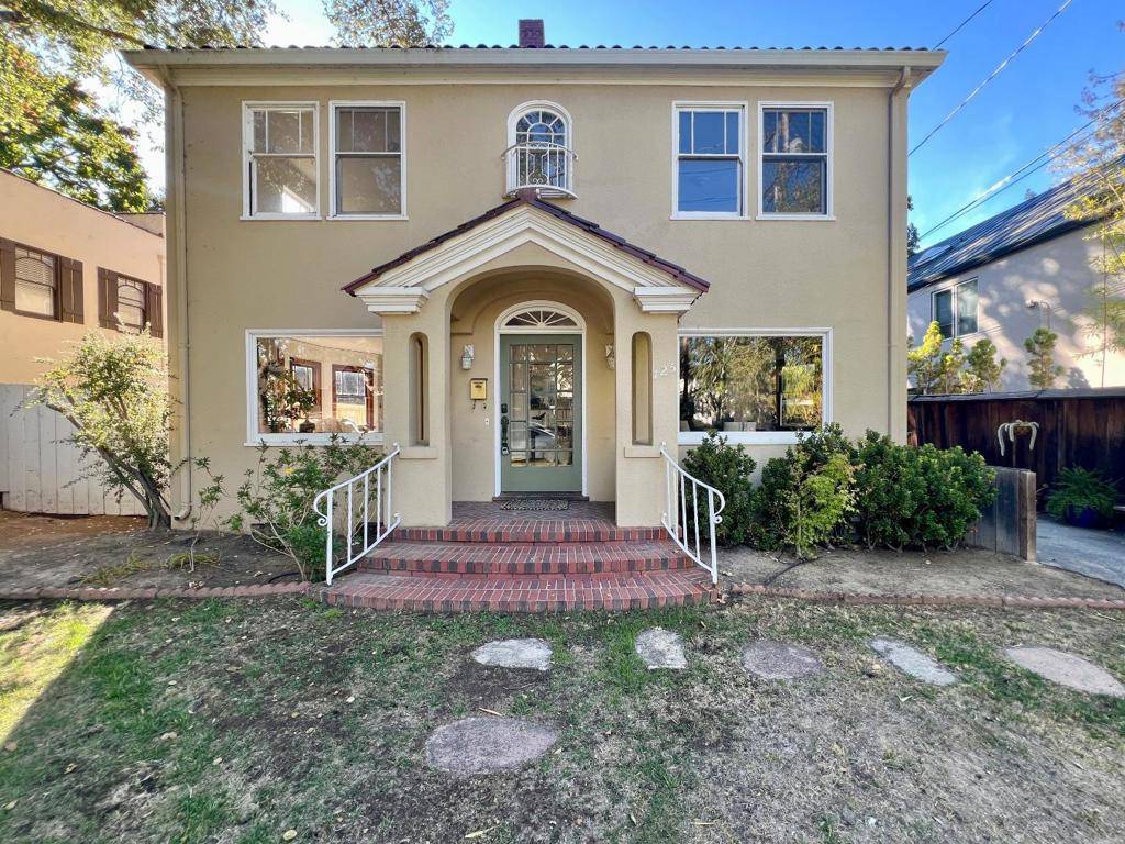 Palo Alto, CA 94301,125 Lowell AVE