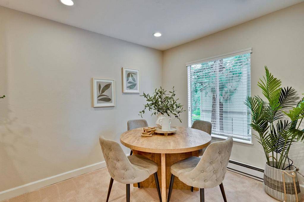Mountain View, CA 94043,505 Cypress Point DR #176