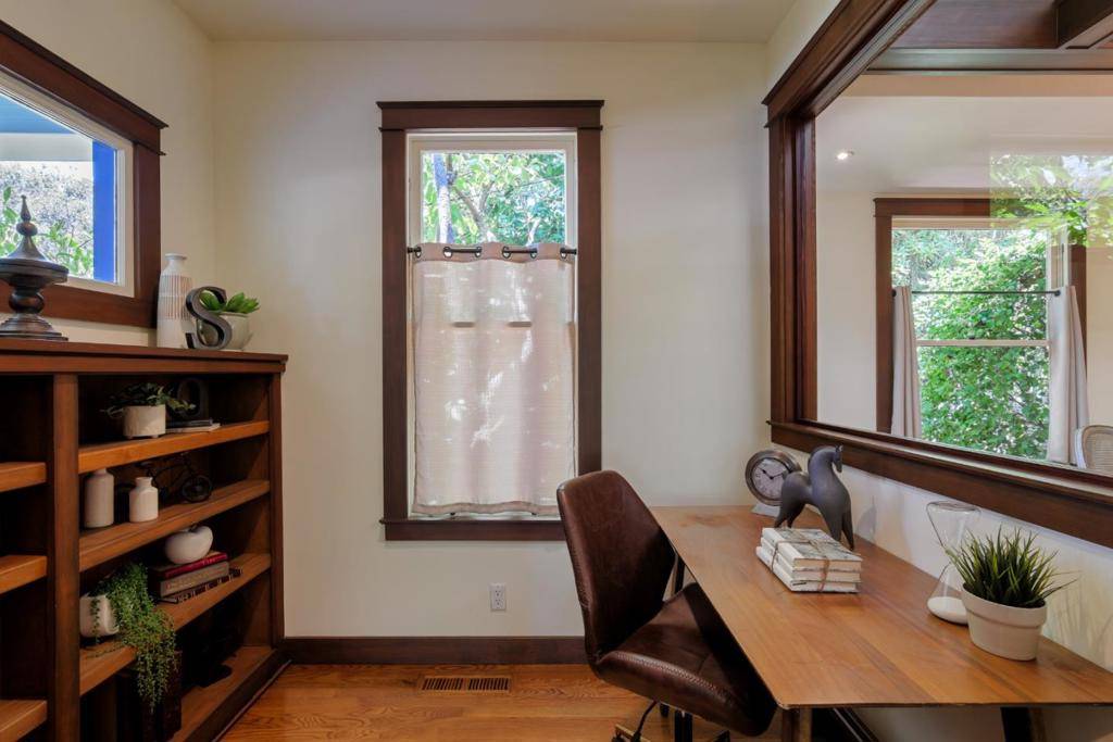 Palo Alto, CA 94301,1245 Waverley ST
