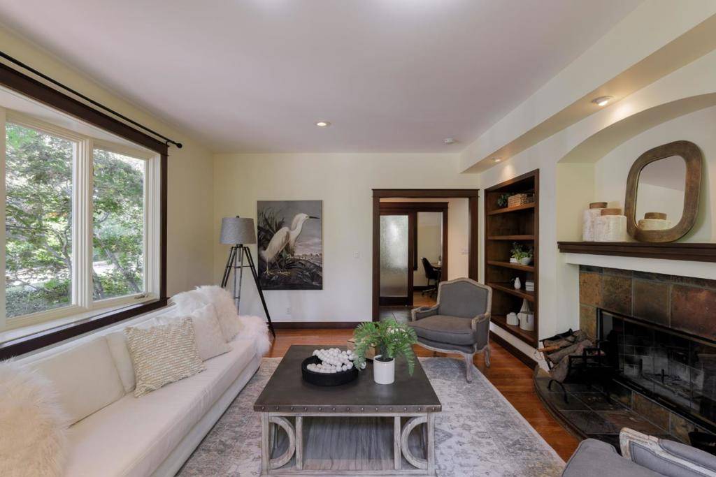 Palo Alto, CA 94301,1245 Waverley ST