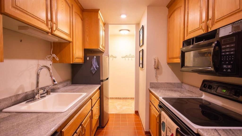 San Bruno, CA 94066,8112 Shelter  Creek LN #8112