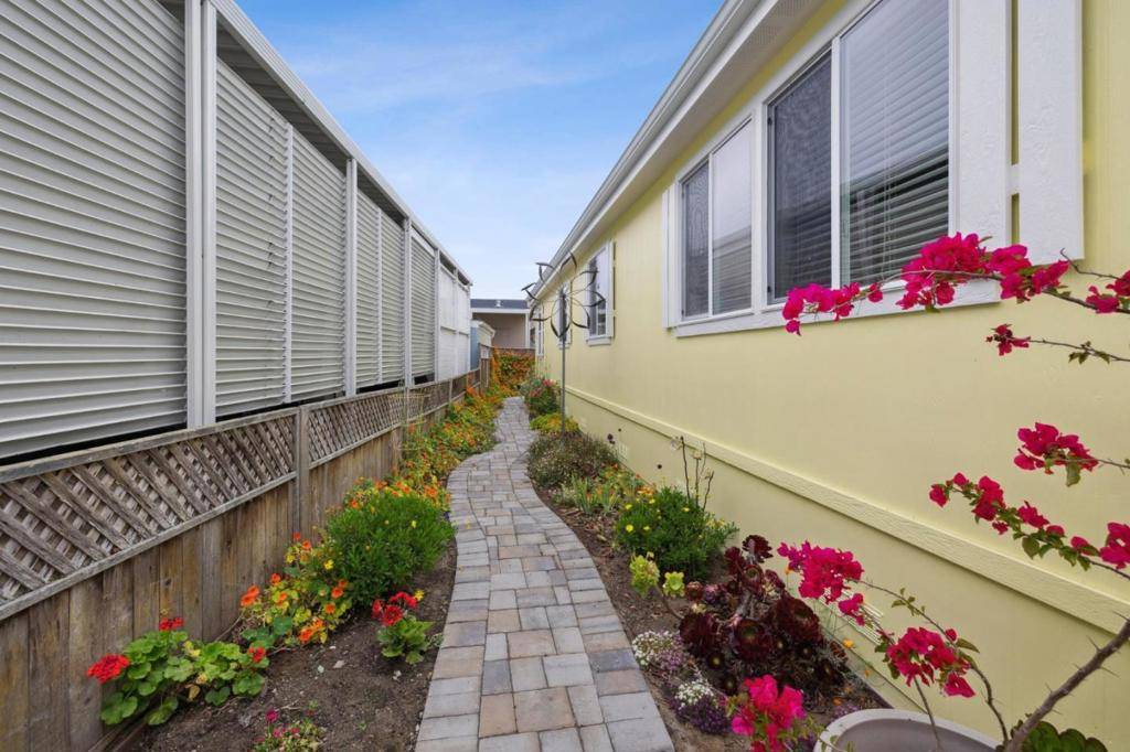 Half Moon Bay, CA 94019,3 Coral WAY