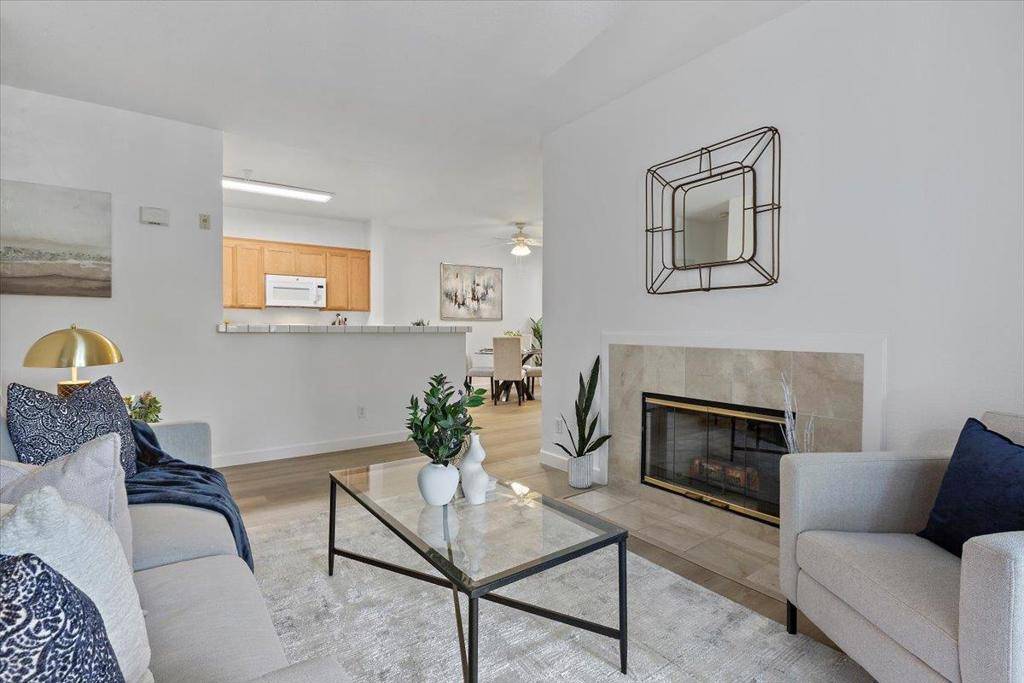 Sunnyvale, CA 94085,250 Santa Fe TER #209