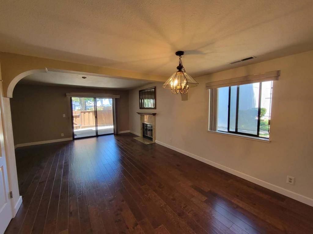 Newark, CA 94560,6125 Thornton AVE #A