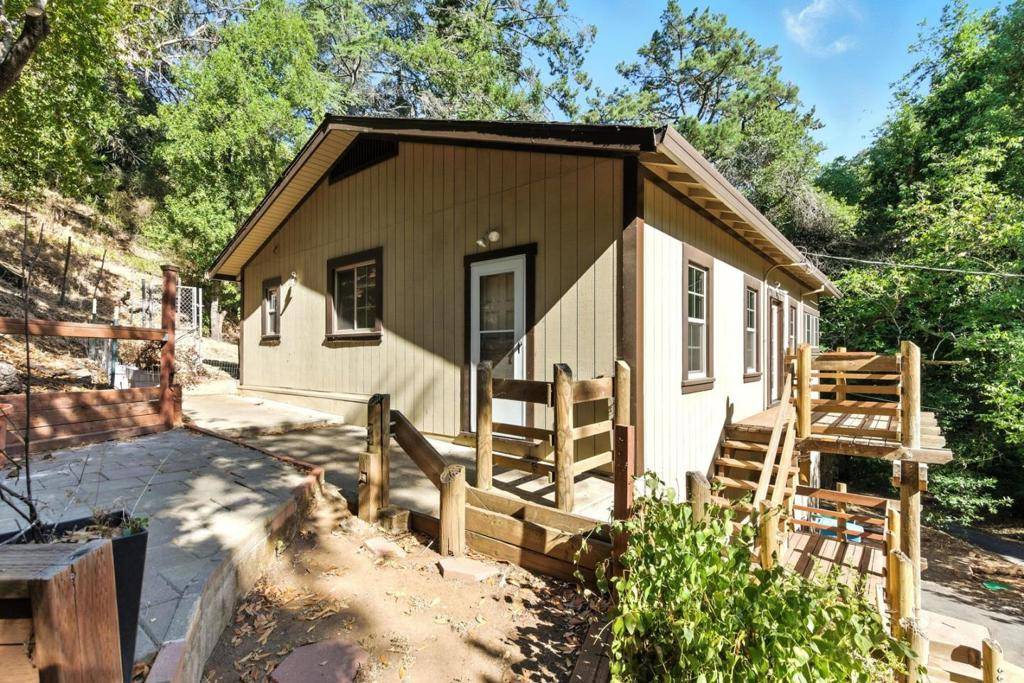 Los Altos Hills, CA 94022,27586 Moody RD