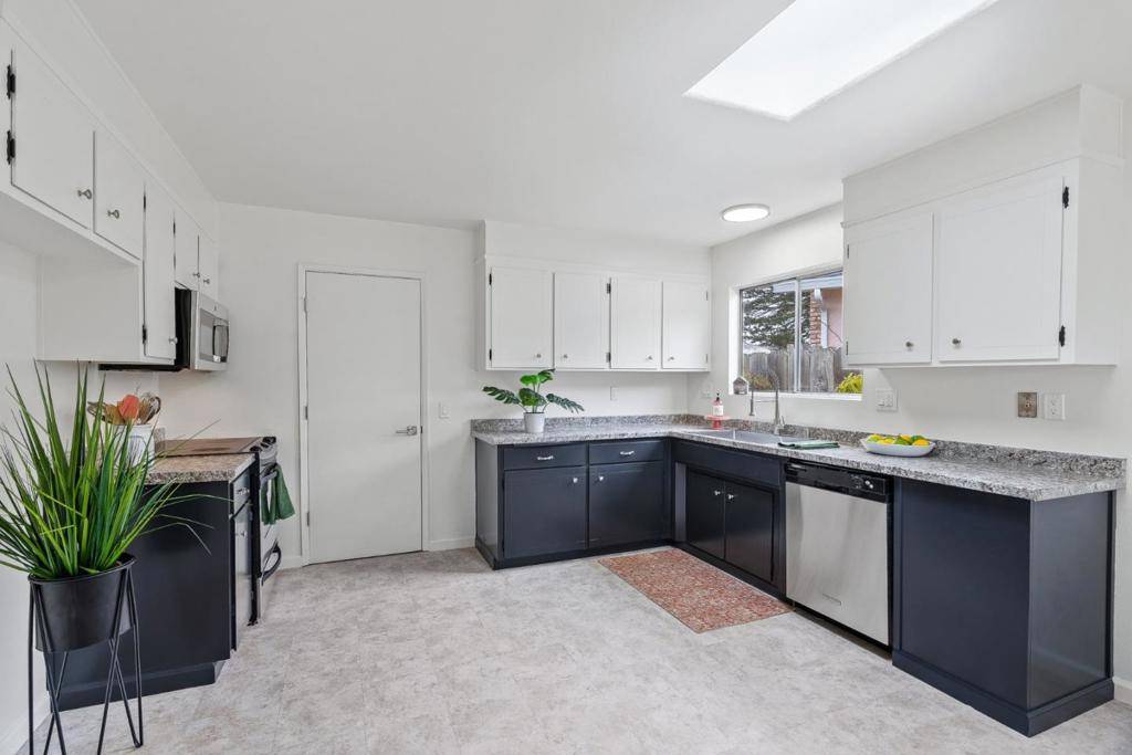 Marina, CA 93933,274 Cosky DR