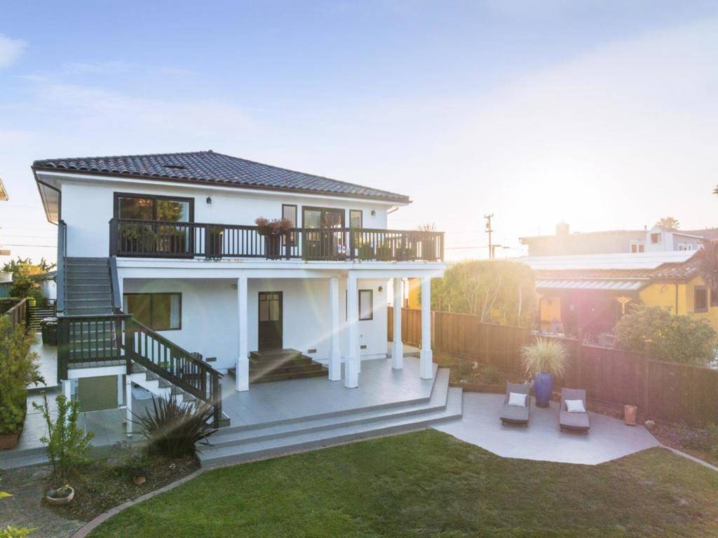 Aptos, CA 95003,641 Bayview DR