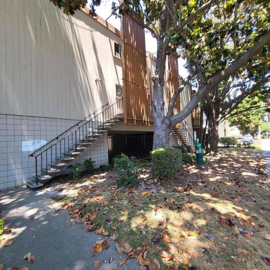 East Palo Alto, CA 94303,35 Newell RD