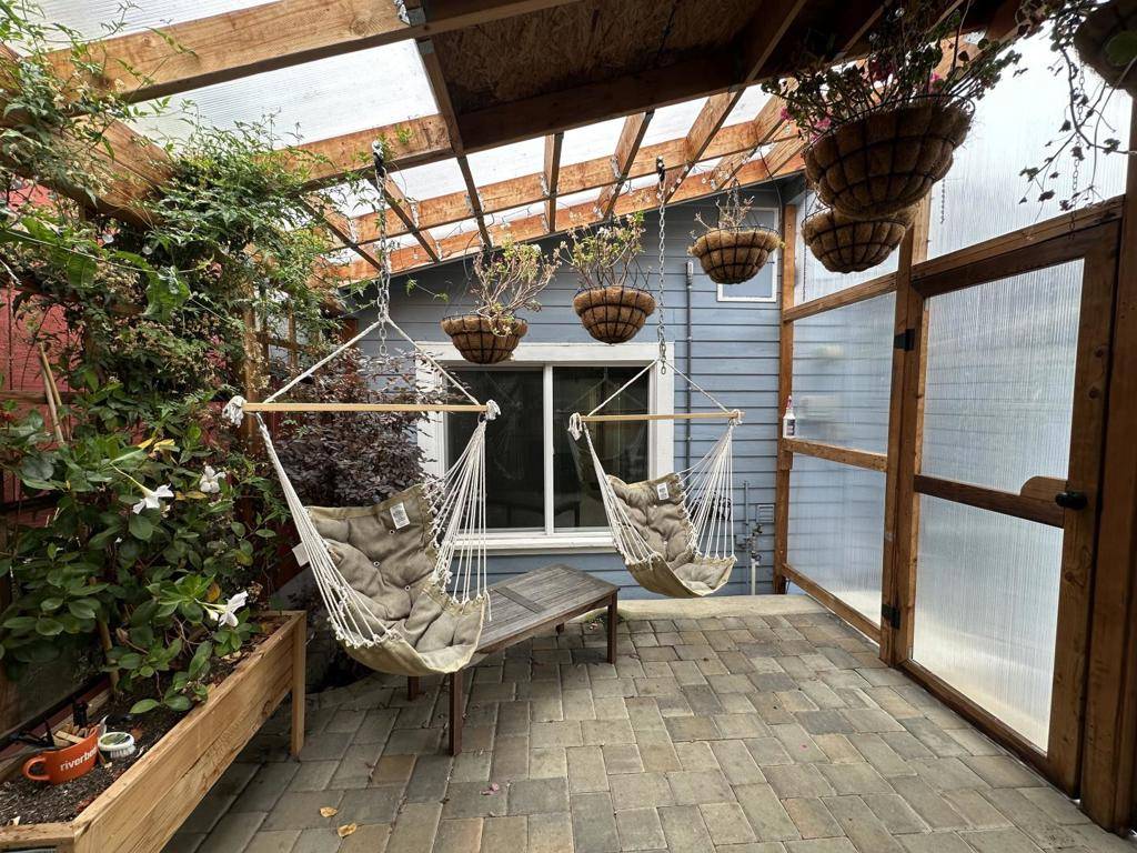 South San Francisco, CA 94080,111 Chapman AVE