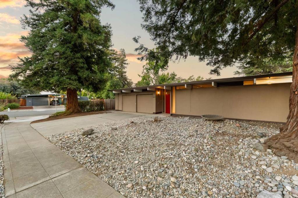 Sunnyvale, CA 94087,1204 Navlet CT