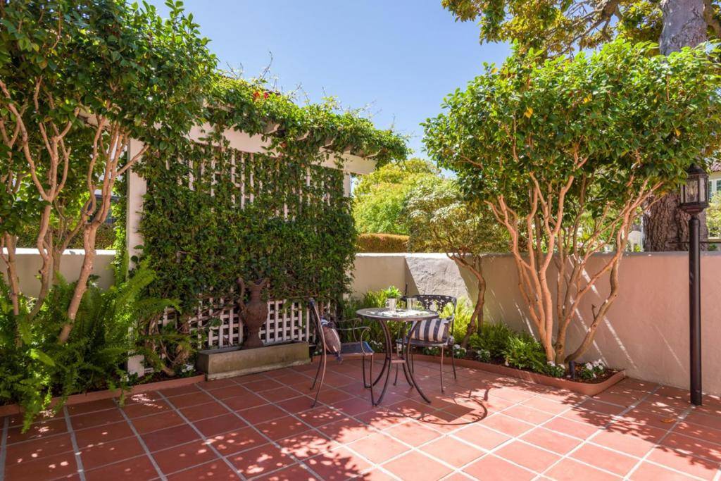 San Mateo, CA 94402,533 Edinburgh ST