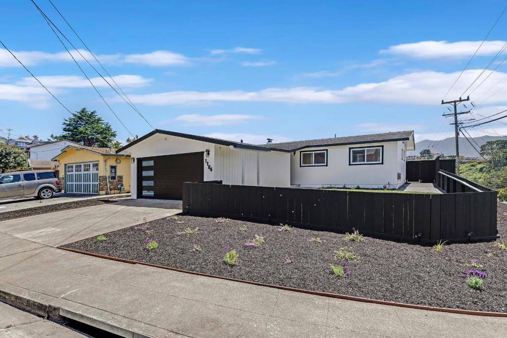 Pacifica, CA 94044,1104 Fassler AVE