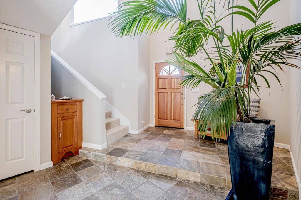 Aptos, CA 95003,155 Farallon CT
