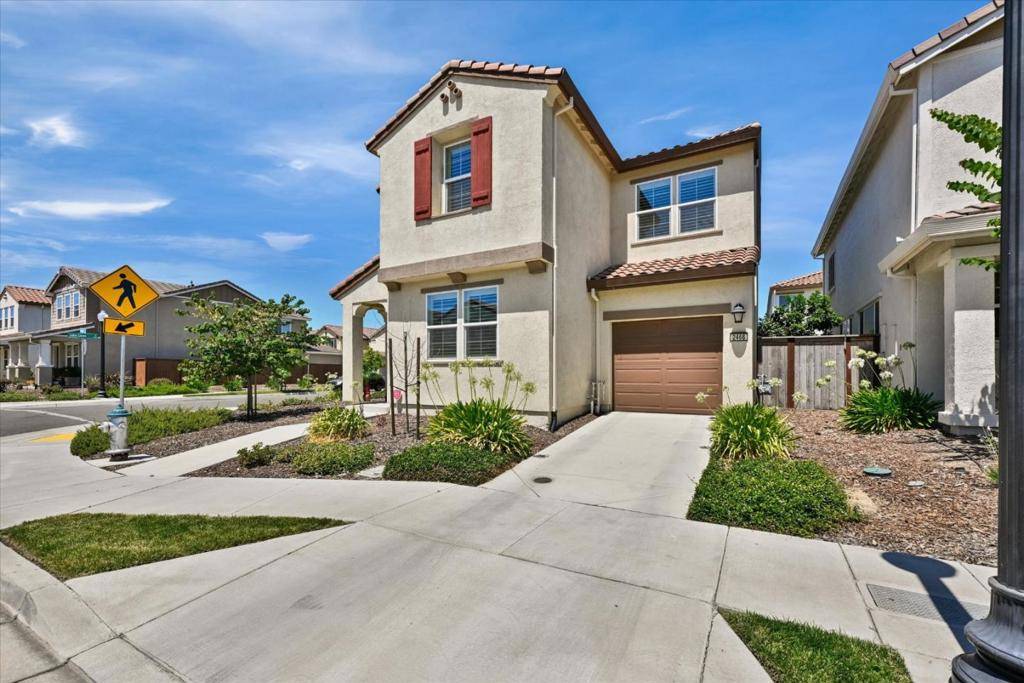 Sacramento, CA 95834,2466 Buzz Aldrin WAY