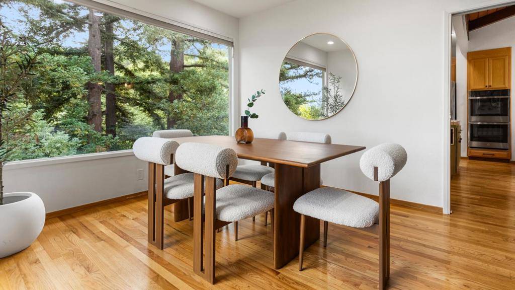 Portola Valley, CA 94028,760 La Mesa DR