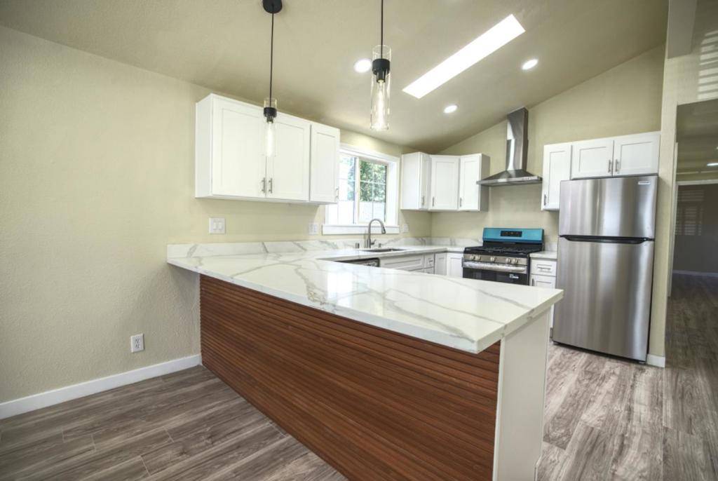 Mountain View, CA 94041,501 Moorpark AVE