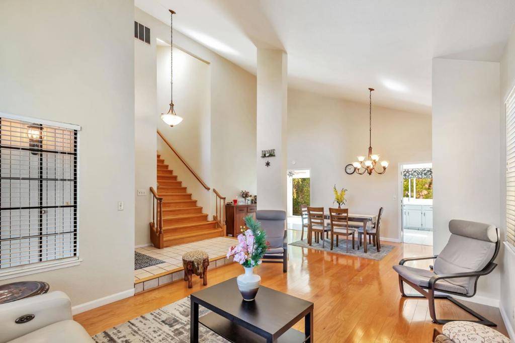 Gilroy, CA 95020,1206 Sycamore CT