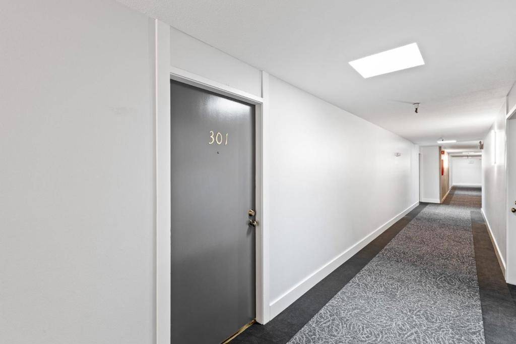 Mountain View, CA 94040,400 Ortega AVE #301