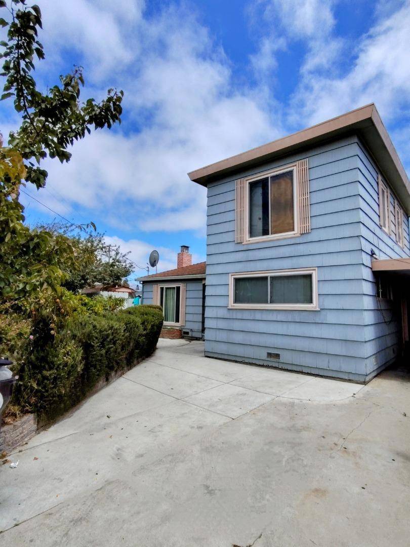 Salinas, CA 93905,230 Paloma AVE