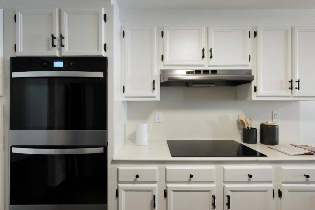 Burlingame, CA 94010,110 Park RD #202