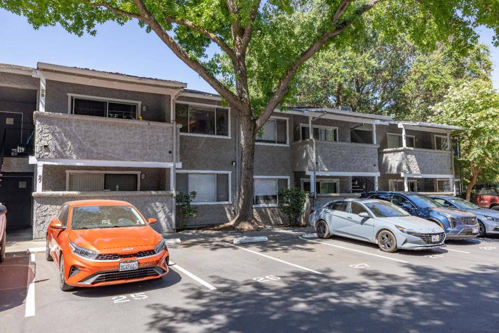 Chico, CA 95926,821 W East AVE