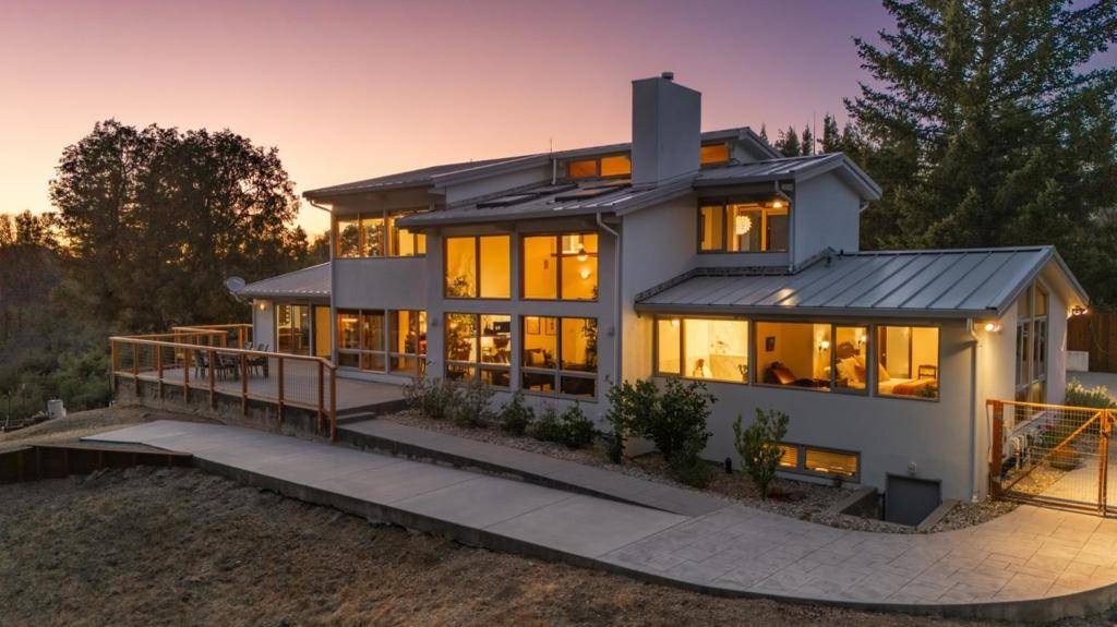 Santa Cruz, CA 95060,340 Twilight LN