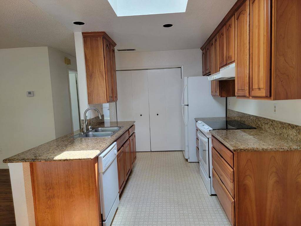 Santa Cruz, CA 95060,141 Peach TER