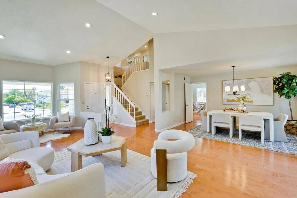 Cupertino, CA 95014,7859 Creekline DR
