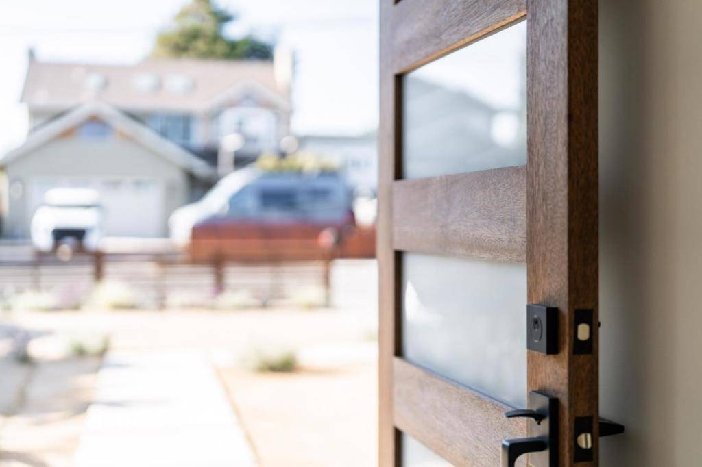 Santa Cruz, CA 95060,421 Oxford WAY