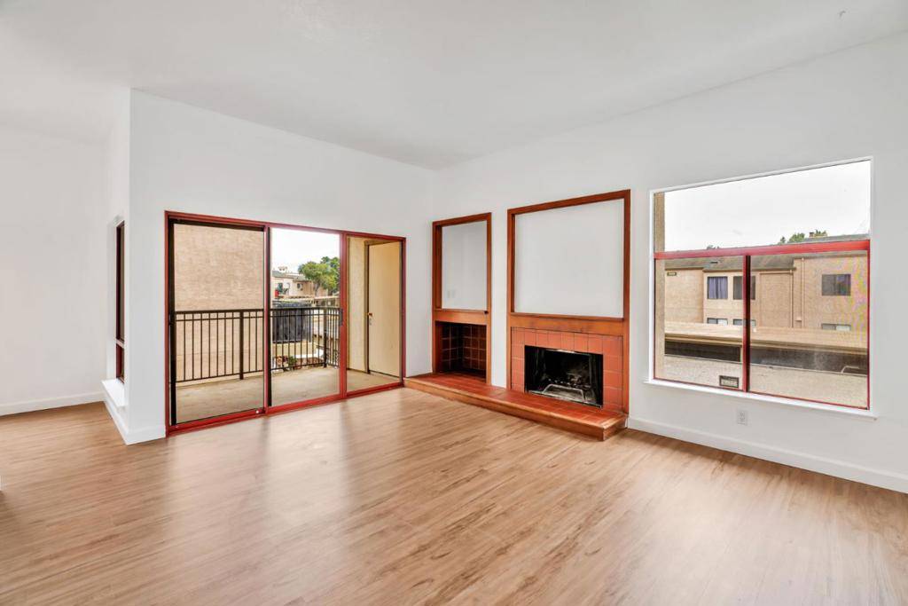 Salinas, CA 93906,2416 N Main ST #F