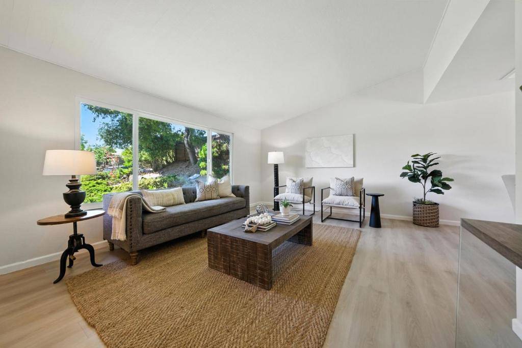 Castro Valley, CA 94552,5529 Feather CT